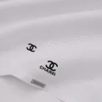 ⁦شماغ شانيل أبيض⁩ - الصورة ⁦8⁩