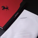 ⁦شماغ فيراري الابيض⁩ - الصورة ⁦2⁩