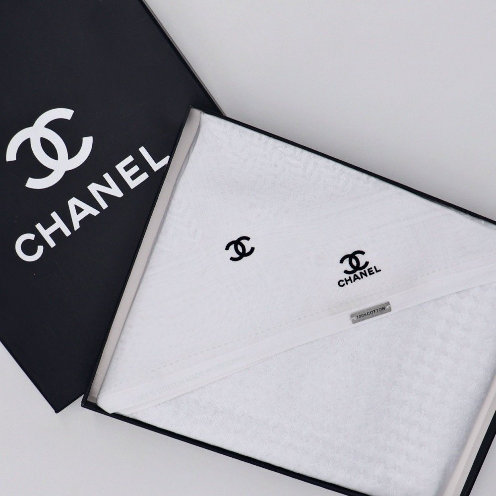 h4tnsN3QweUDa0e6SjMomNaZaFOu7OLZRyP7ofWK شماغ شانيل أبيض - Image 1